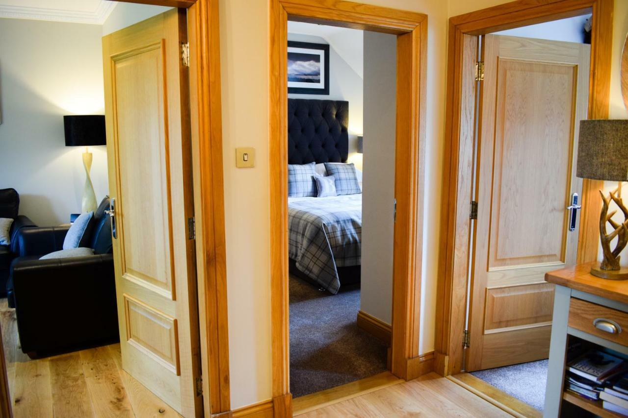 Appartement Benoch Lomond Castle à Alexandria Extérieur photo